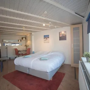 Stop & 2 Apartment